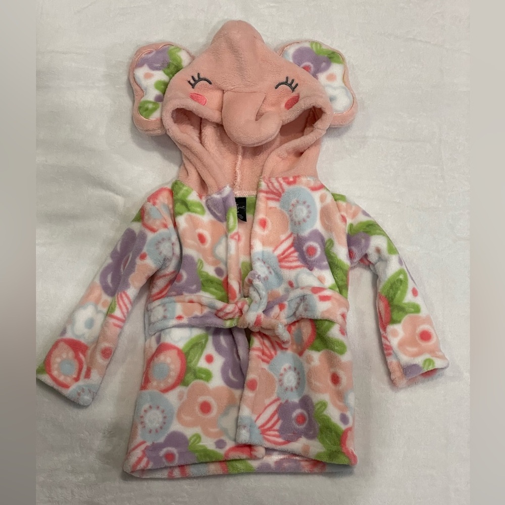 Adorable Elephant Hooded Baby Robe NWOT